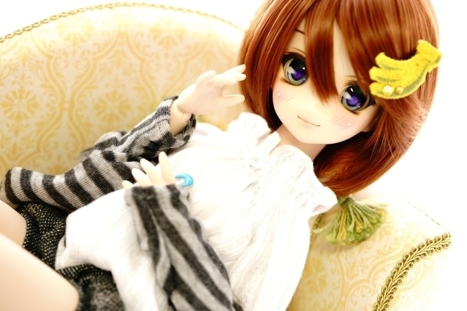 ラインストーン付きバナナヘアクリップ