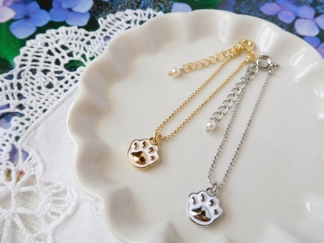 肉球エポチャームのドール用ネックレス