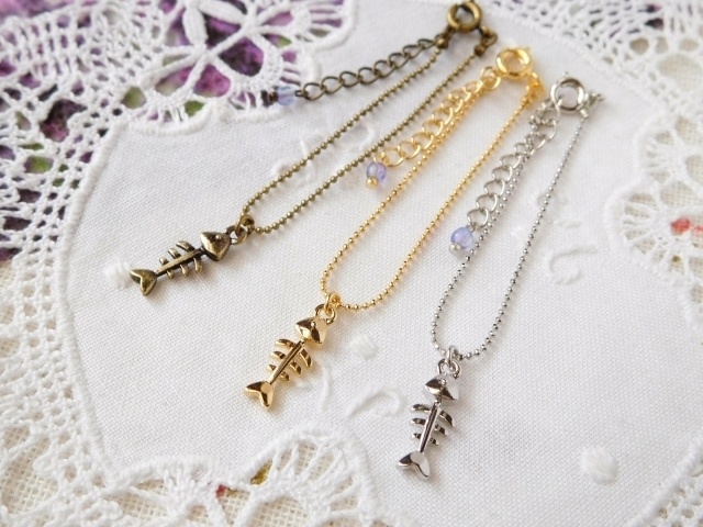 魚のホネチャームのドール用ネックレス