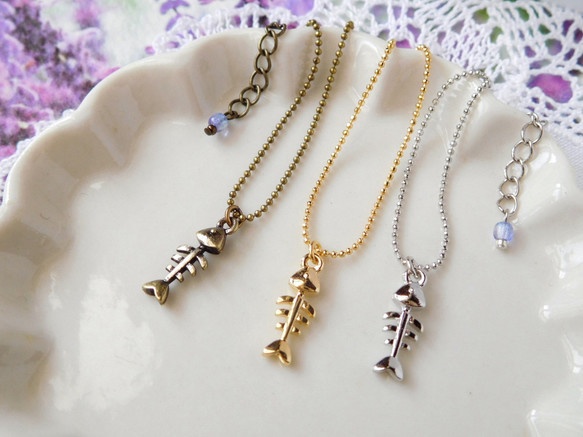 魚のホネチャームのドール用ネックレス