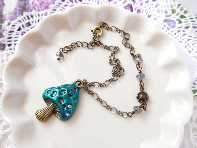 毒きのこのドール用ネックレス