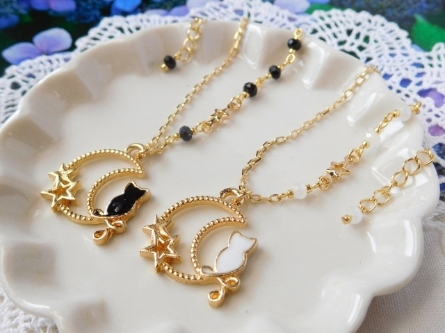 月と猫のドール用アシンメトリーネックレス
