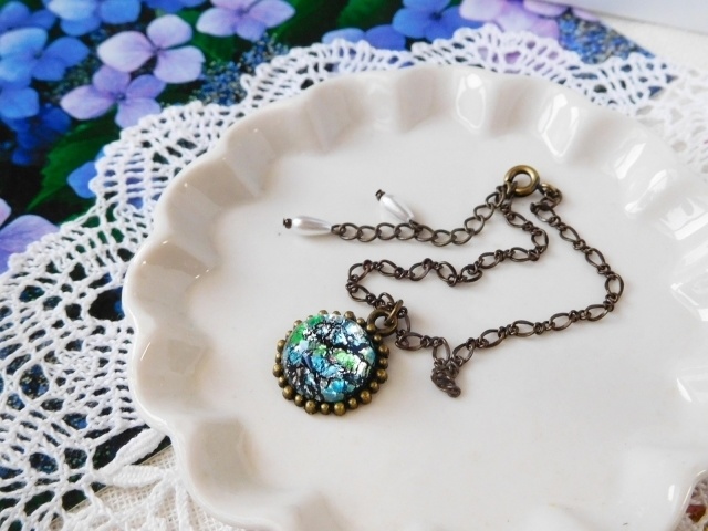 ガラスカボションのドール用ネックレス