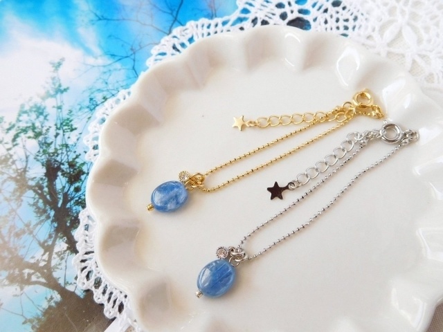 宝石質オーバルカイヤナイトのドール用ネックレス