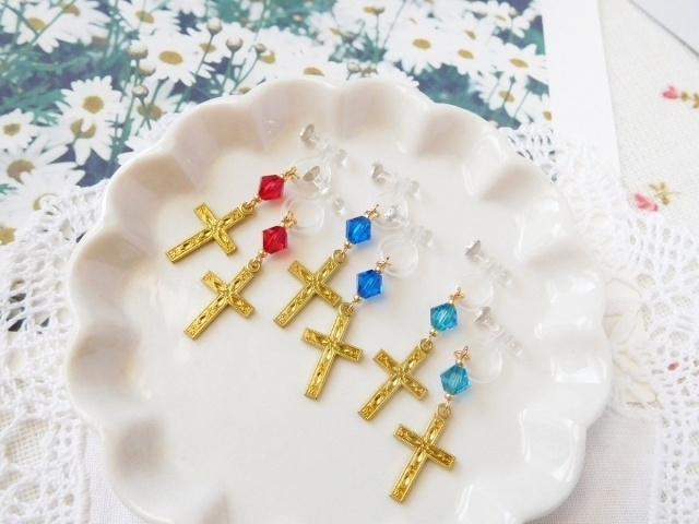 刻み模様十字架とクリスタライズのドール用ノンホールピアス