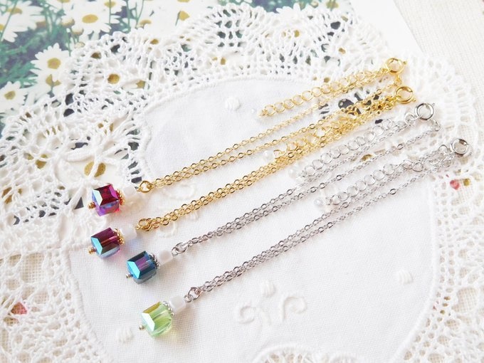 オーロラ香水瓶のドール用ネックレス