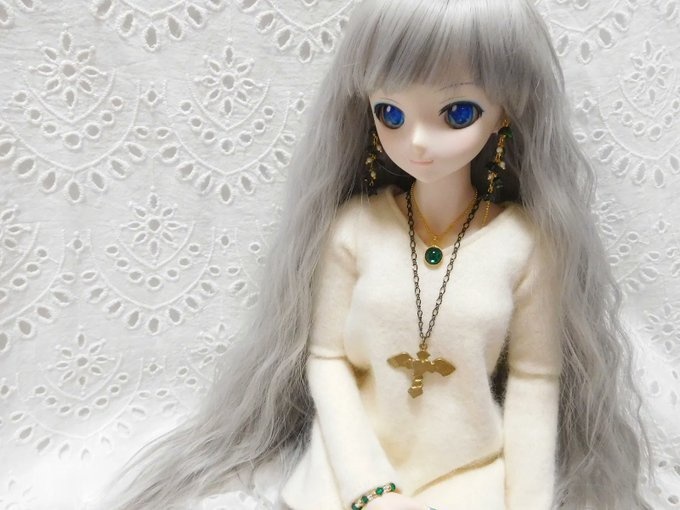 スワロフスキーカボションのドール用ネックレス