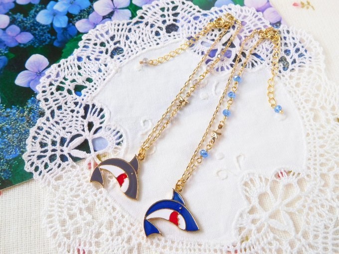さめチャームのドール用アシンメトリーネックレス