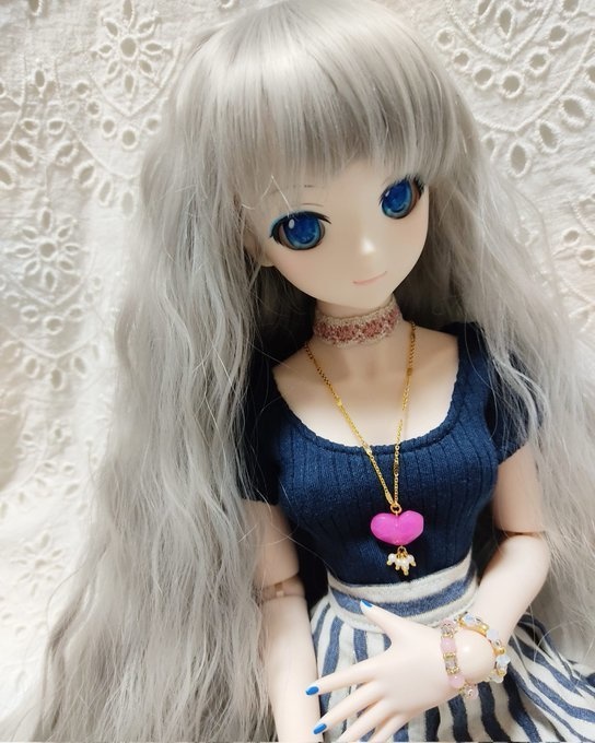 ピンクジェイドハートとパールのドール用ネックレス