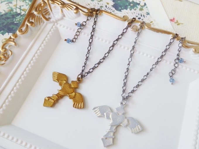 ハート羽クロスチャームのドール用ネックレス