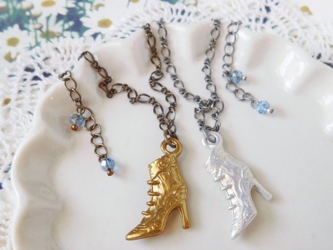 ブーツチャームのドール用ネックレス