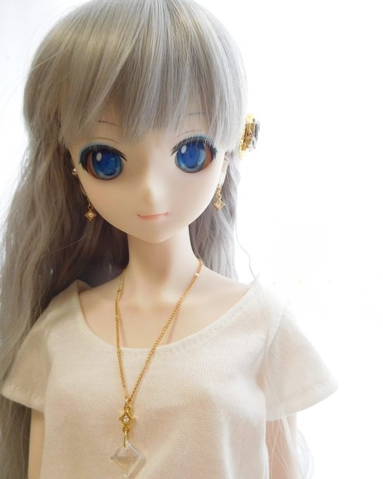 菱繋ぎガラスのドール用セミロングネックレス