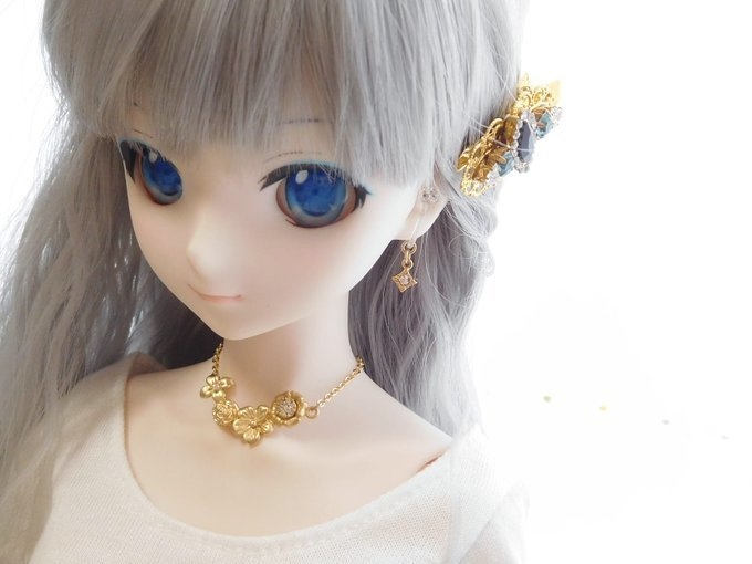 マーキスとプレシオサジュエルのヘアクリップ