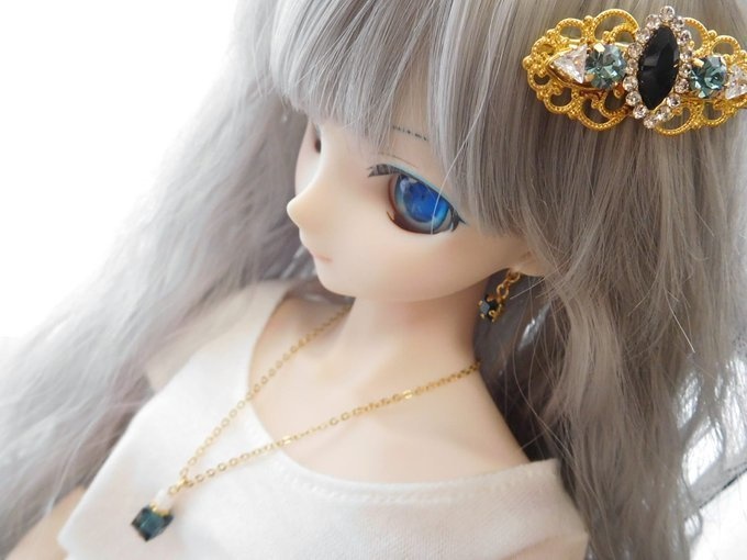 マーキスとプレシオサジュエルのヘアクリップ