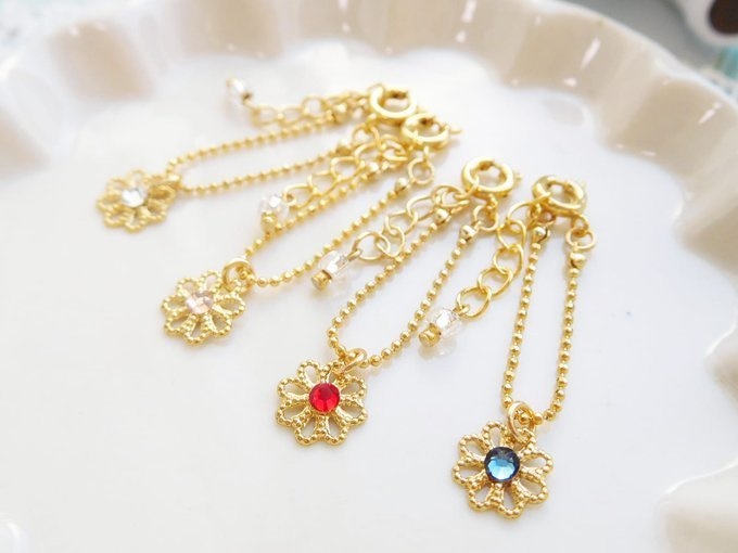 座金フラワーとクリスタライズのドール用ネックレス(1/12)