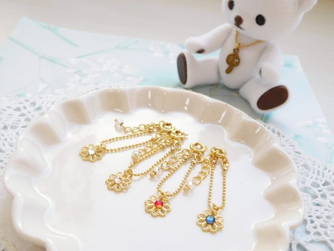 座金フラワーとクリスタライズのドール用ネックレス(1/12)