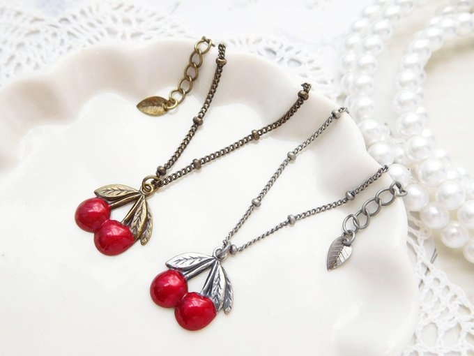 レッドチェリーのドール用ネックレス