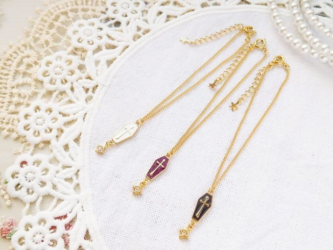 棺と菱ラインストーンのドール用ネックレス