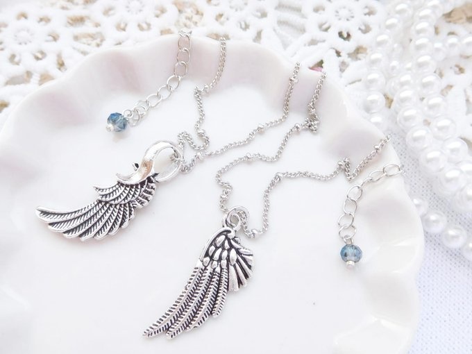 銀片翼チャームのドール用ロングネックレス