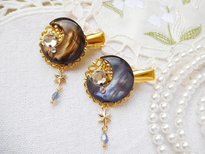 秋冬虹月のヘアクリップ