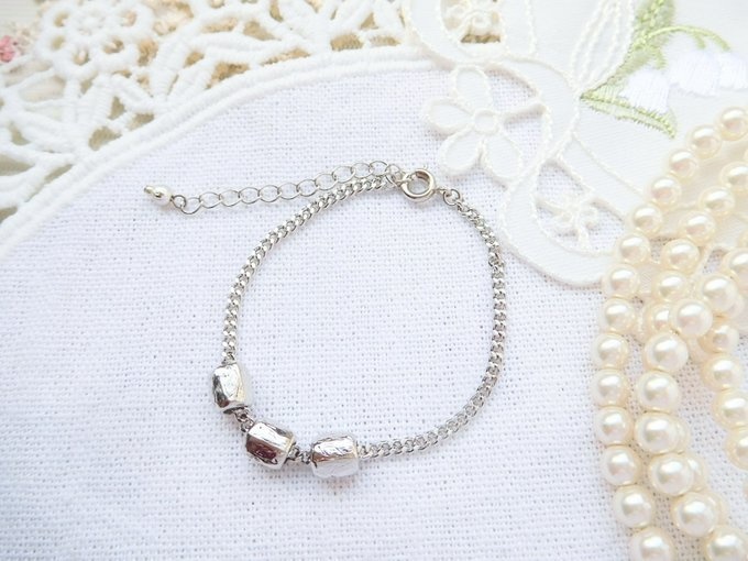 銀色メタルビーズ通しのドール用ネックレス