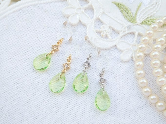 ペリドットドロップと菱ラインストーンのドール用ノンホールピアス