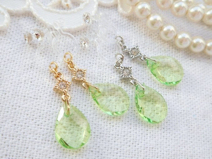 ペリドットドロップと菱ラインストーンのドール用ノンホールピアス