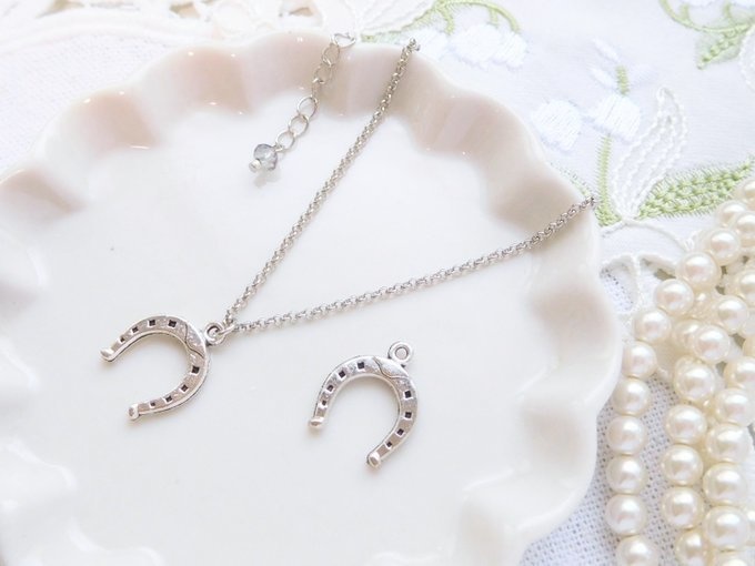 銀馬蹄チャームのドール用ネックレス