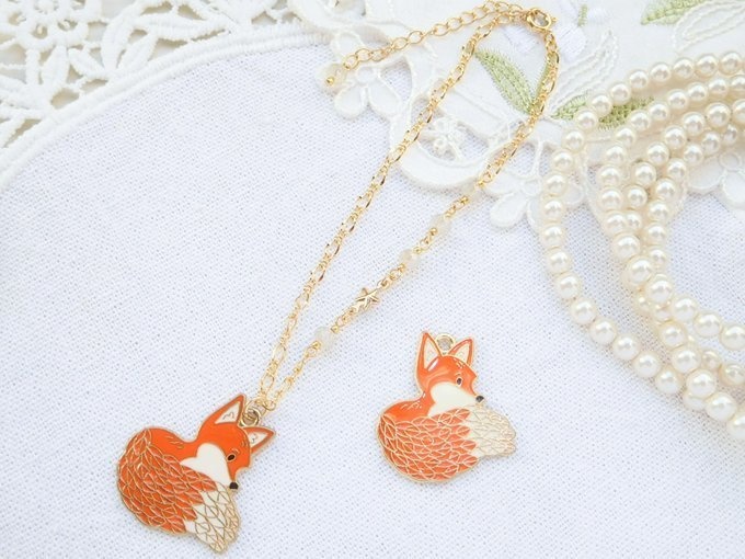 エポ狐チャームのドール用アシンメトリーネックレス