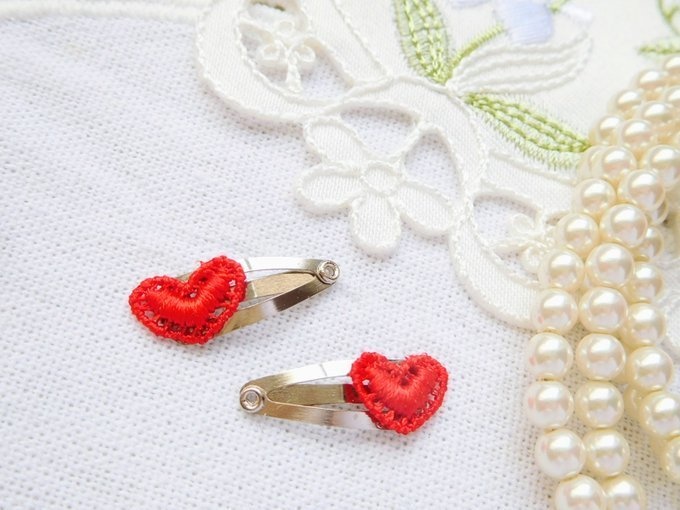 レッドハートモチーフレースのミニミニぱっちんピン(左右セット)