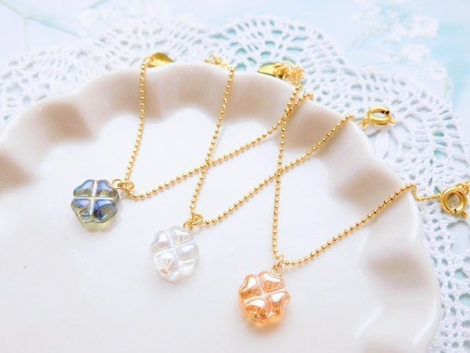 クローバーガラスビーズのドール用ネックレス