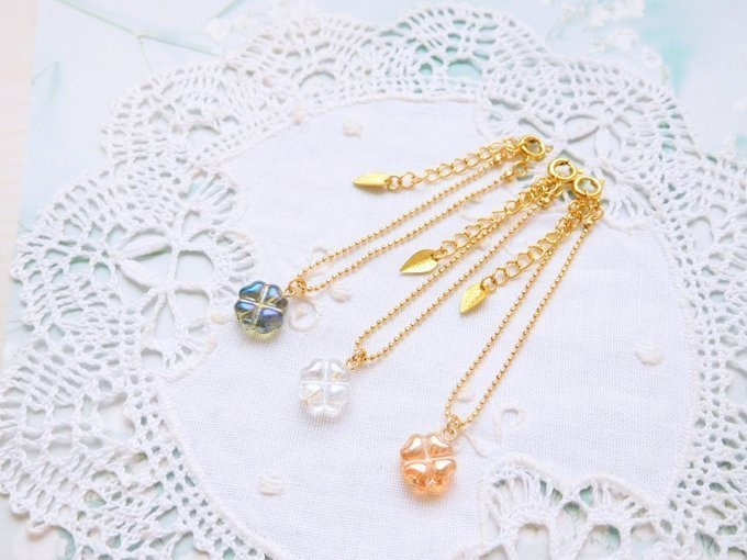 クローバーガラスビーズのドール用ネックレス