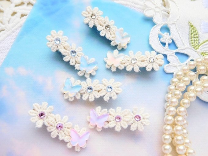オーロラ蝶とラインストーンの生成お花レースヘアクリップ(左右セット)