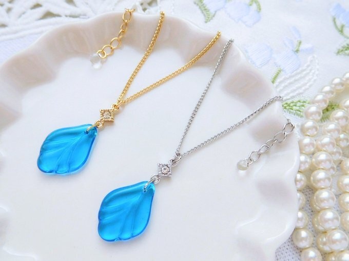 海色鱗ガラスのドール用セミロングネックレス