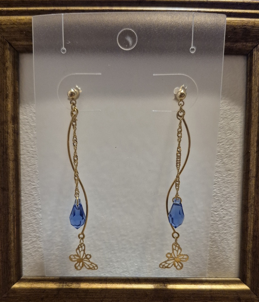 蝶とクリスタルのピアス／イヤリング