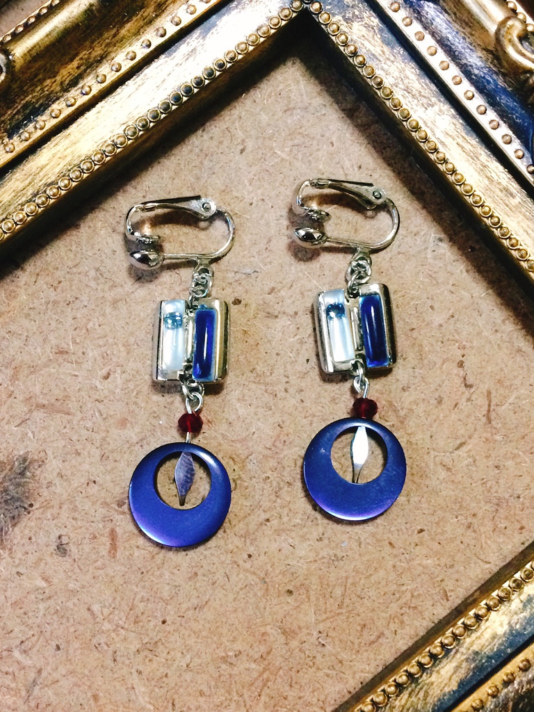 クー・フーリンイメージシェルボタンイヤリング&ピアス