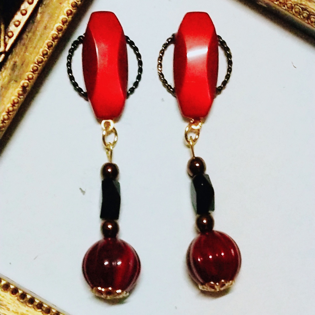 エミヤイメージピアス