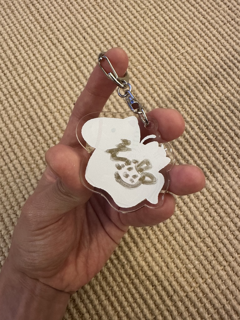 4つ限定りんごオリジナルアクキー(うまくいくver直筆サイン付き)