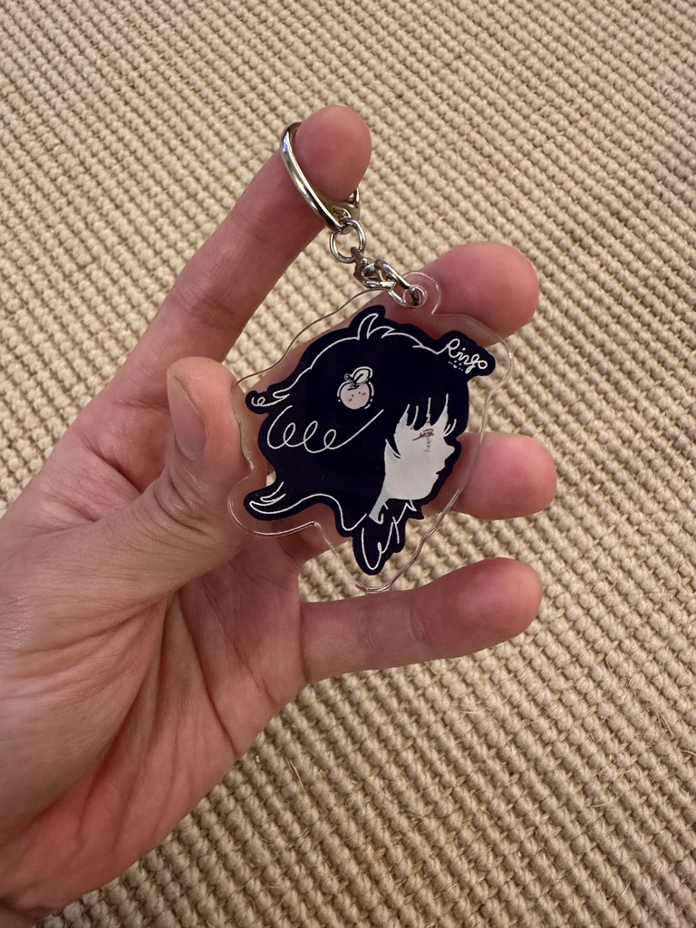 4つ限定りんごオリジナルアクキー（りんご紺ver直筆サイン付き）