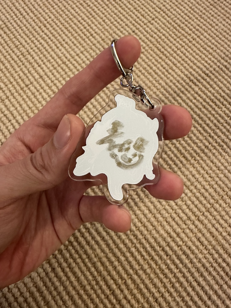 4つ限定りんごオリジナルアクキー(りんご紺ver直筆サイン付き)