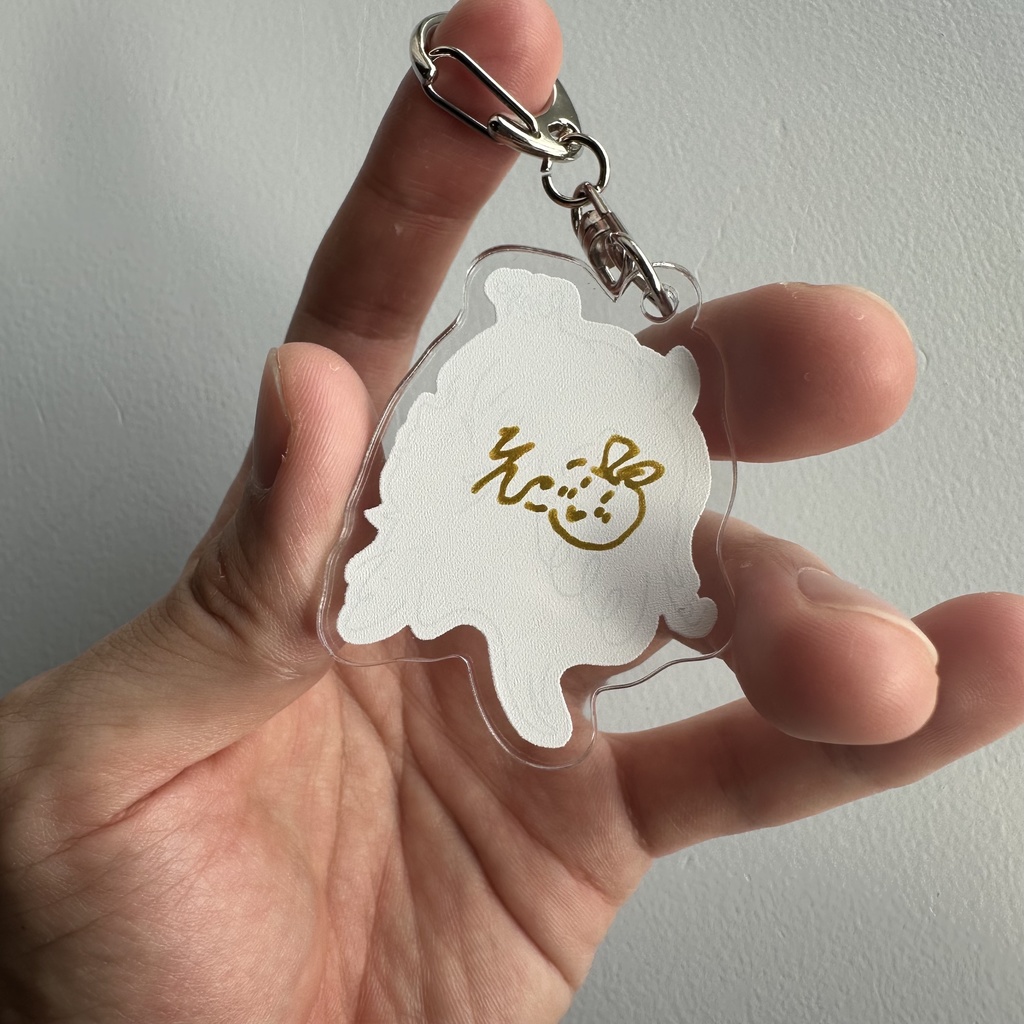 4つ限定キーホルダー(りんご白ver直筆サイン付き)