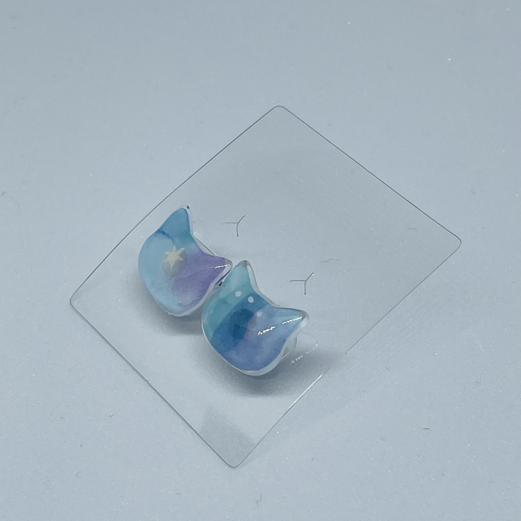 猫型レジンアクセサリー(ピアスorイヤリング) 水色、黄緑、ミックス