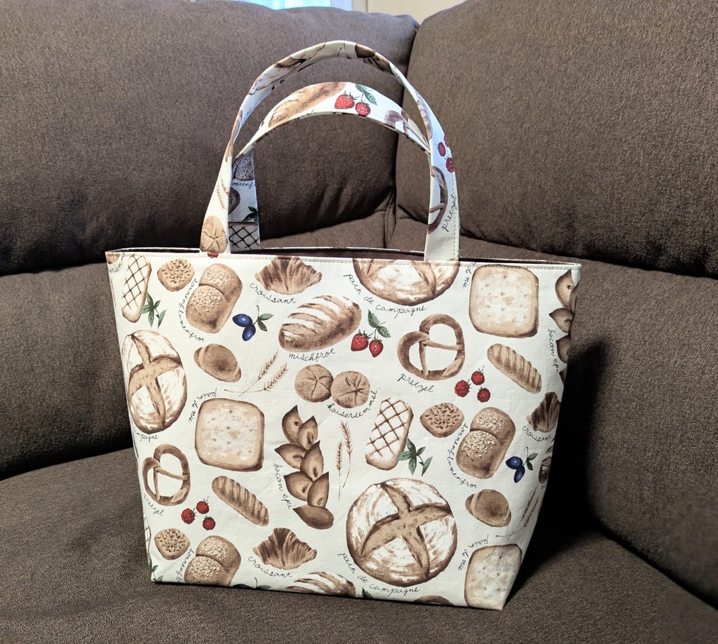 トートバッグ（パン🥐🥖🍞柄）