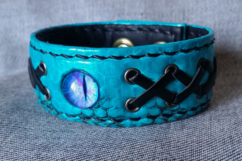 訳アリ こっちみんなレザーブレスレット 気に食わず