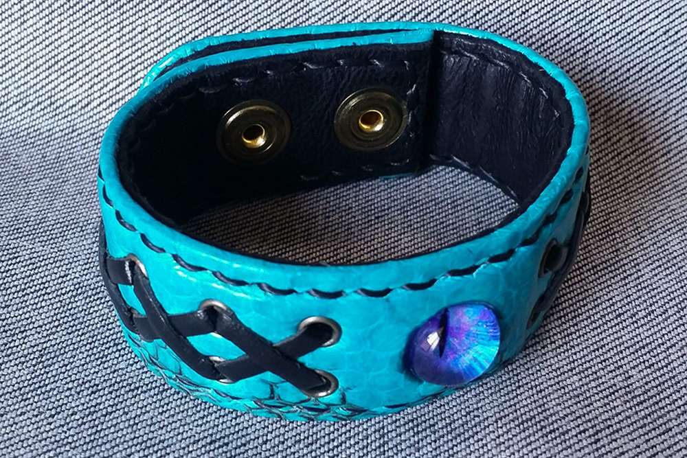 訳アリ こっちみんなレザーブレスレット 気に食わず