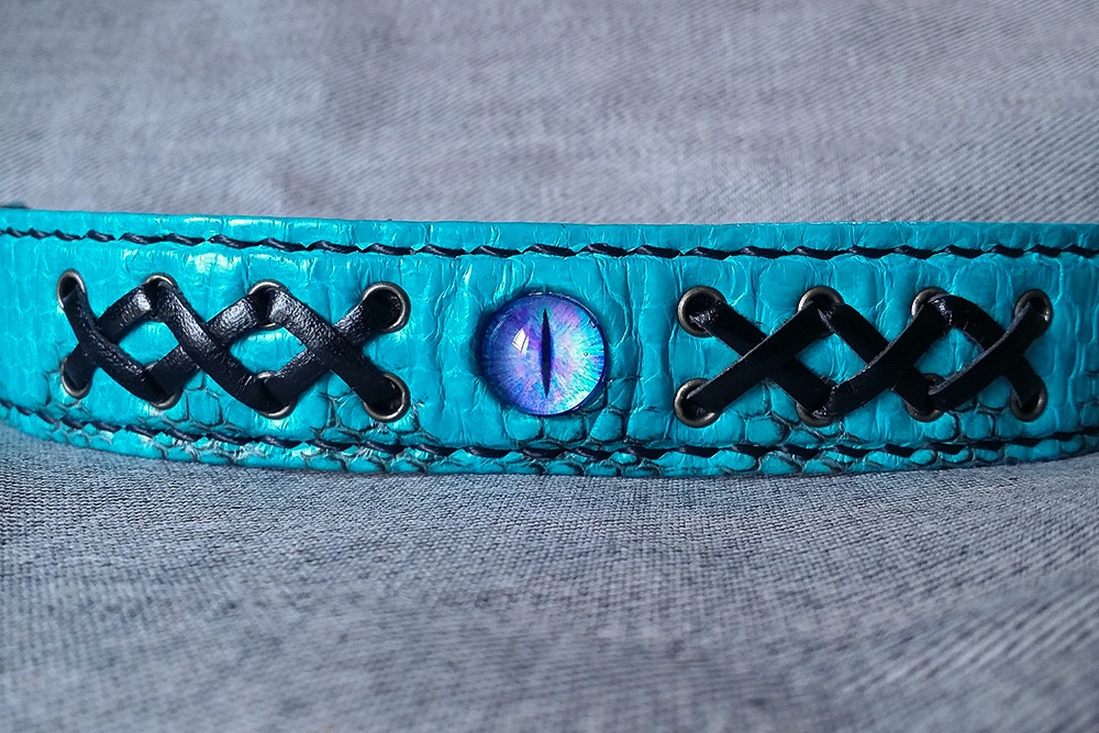 訳アリ こっちみんなレザーブレスレット 気に食わず