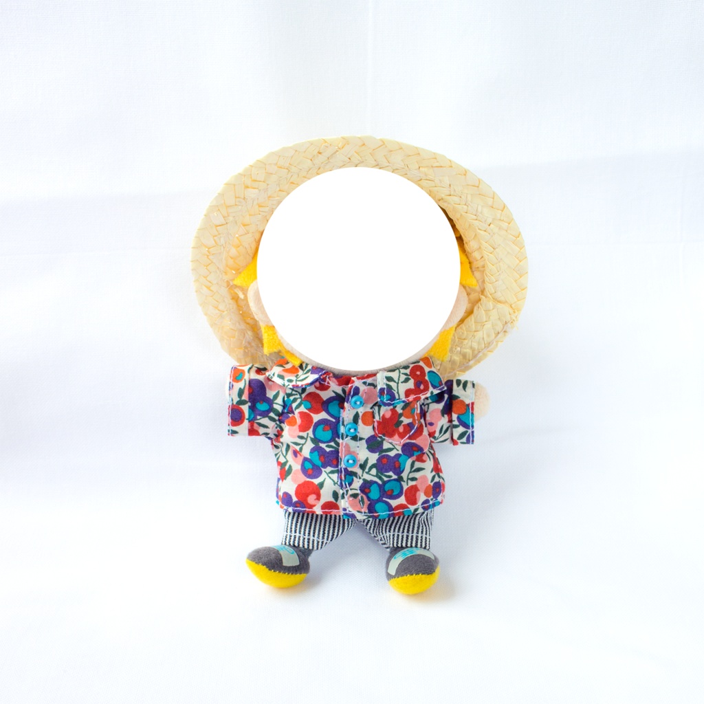 夏の花柄シャツ