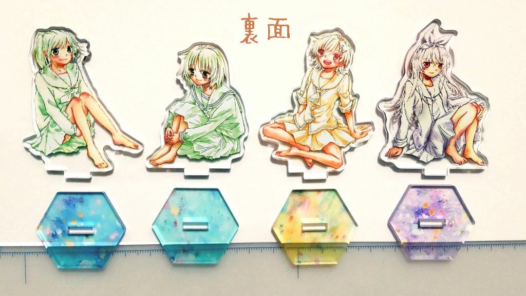 【一部お値下げ】座るセーラー女子のアクリルスタンド