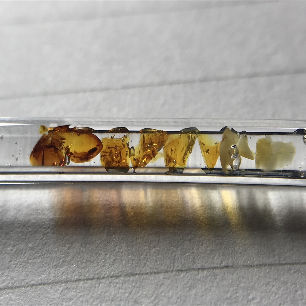 【レビュー用試作品】琥珀入り試験管