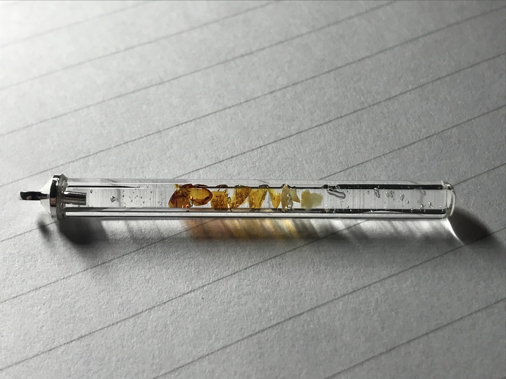 【レビュー用試作品】琥珀入り試験管